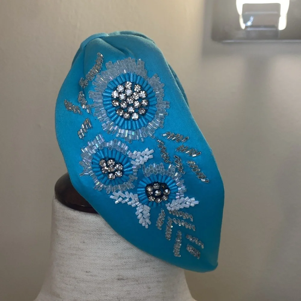 Kay Lee chic turquoise